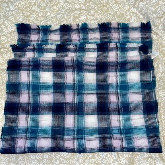 NWOT GAP Plaid Scarf Wrap Soft Cozy in lilac, turquoise - Picture 3 of 3